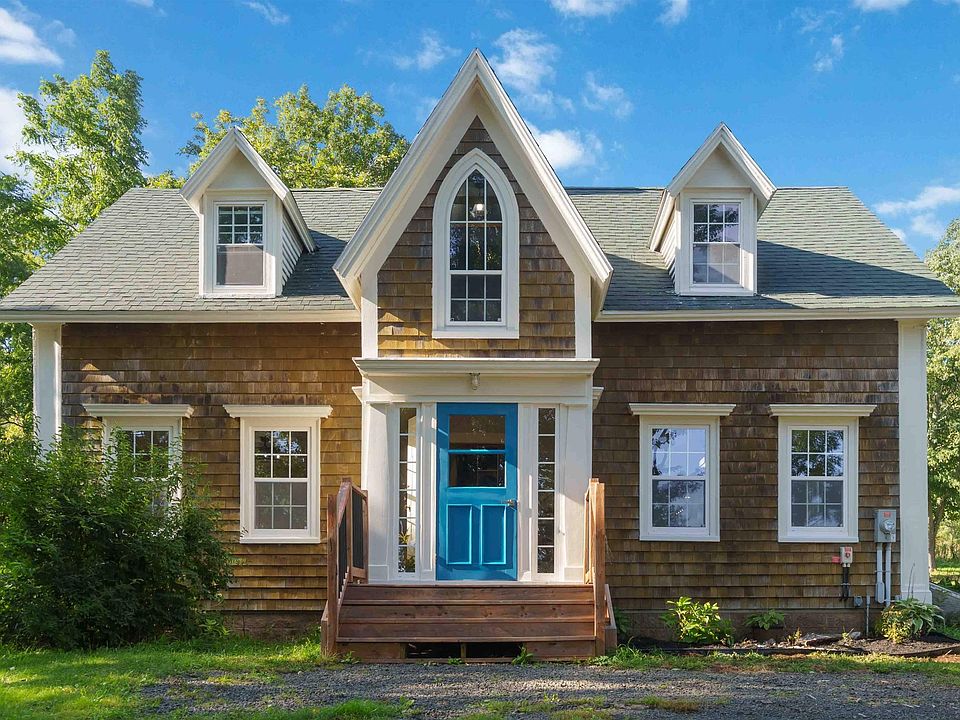 1st image of 2591 Clarence Rd