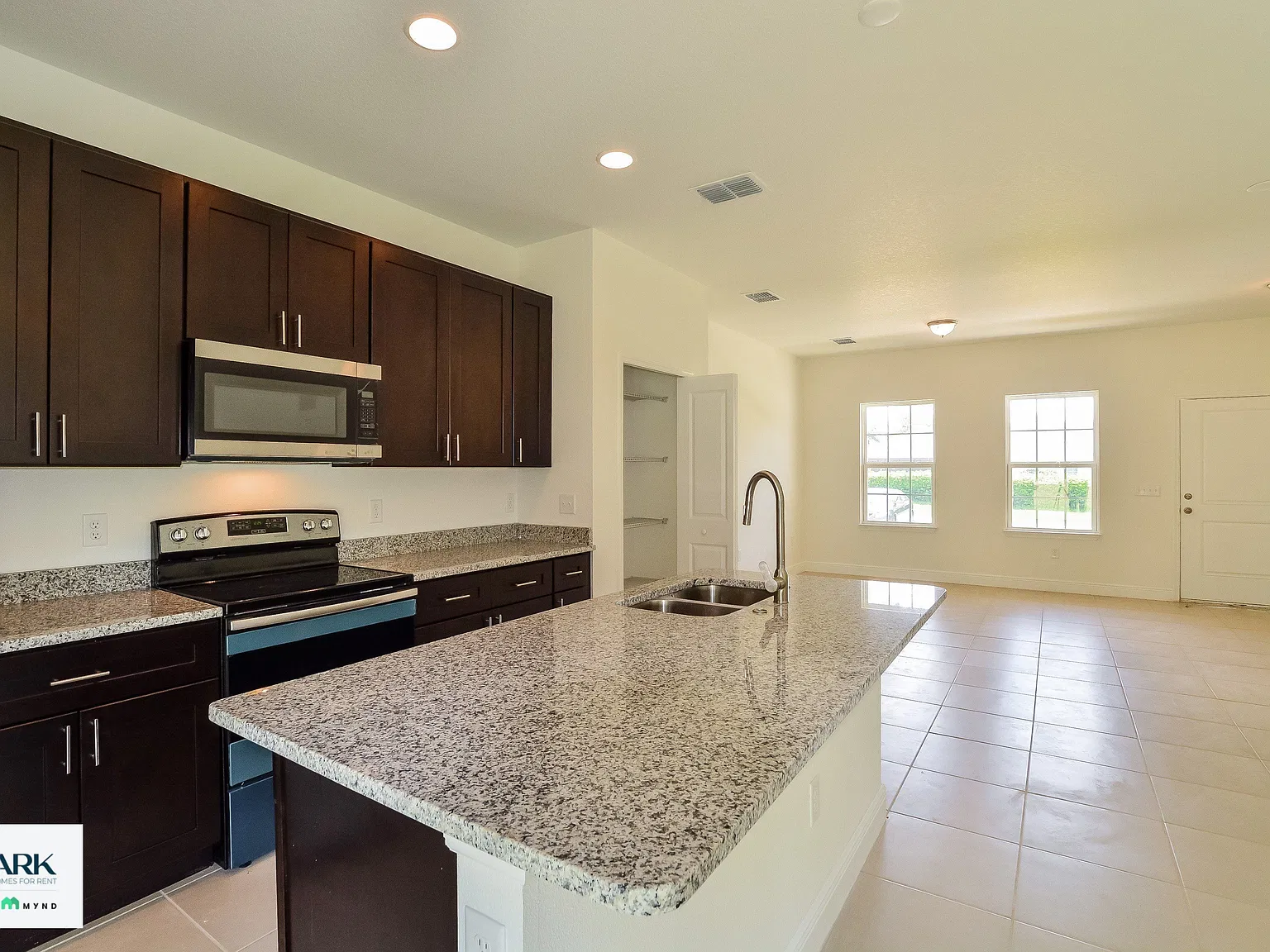 4 bed, 2.0 bath, 1580 sqft, $1,785 — Photo 4