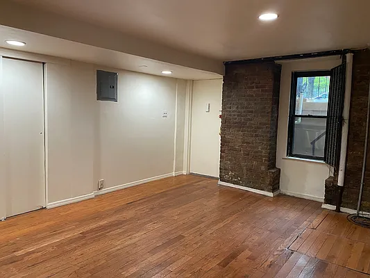 Rented by Oxford Property Group | media 7