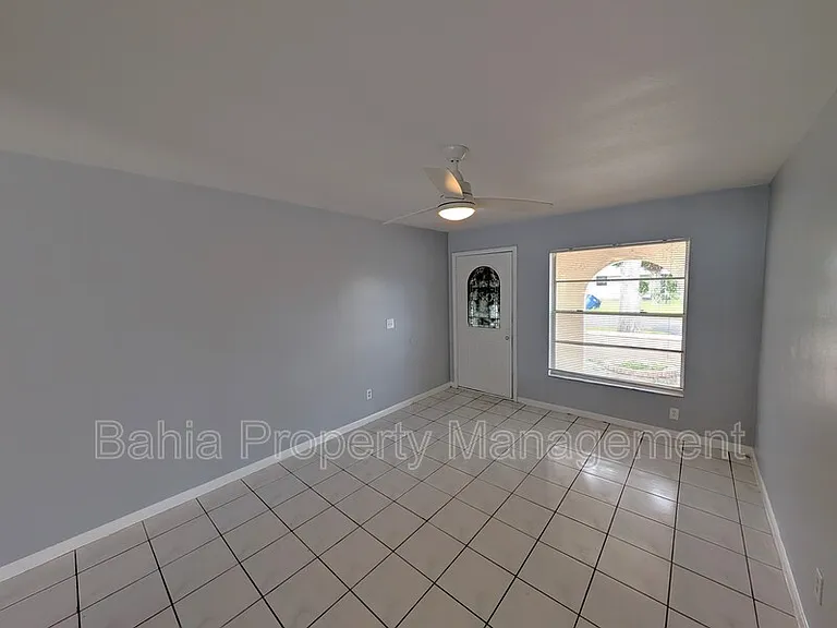 1803 E Humphrey St — Photo 3