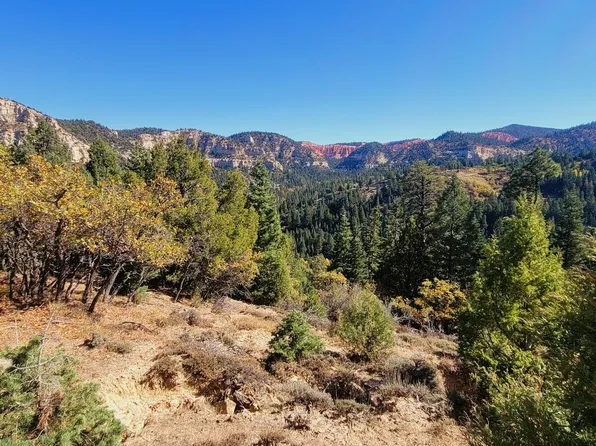 18 White Sands Loop, Duck Creek Village, UT 84762