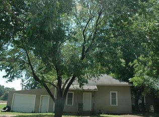 1206 Chess Ave, Parsons, KS 67357