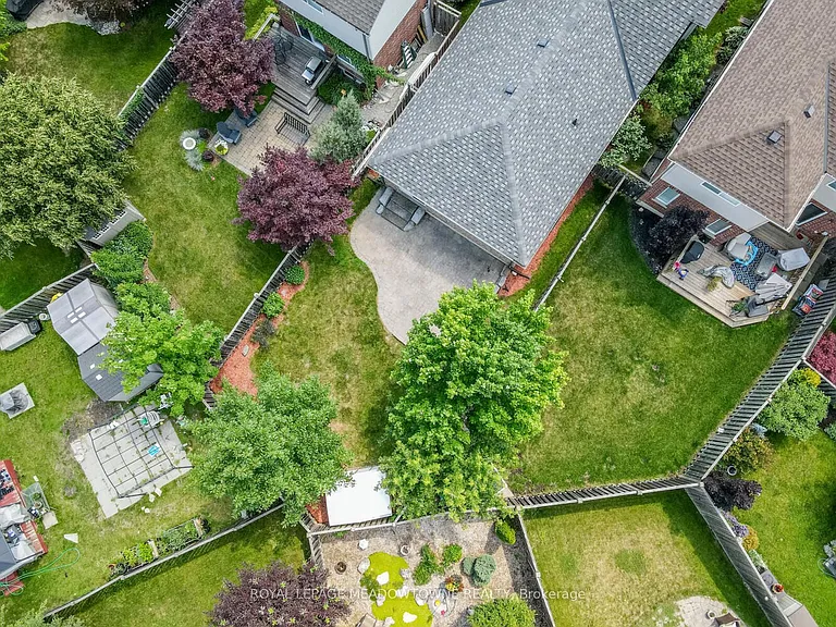 14 Costigan Ct — Photo 45