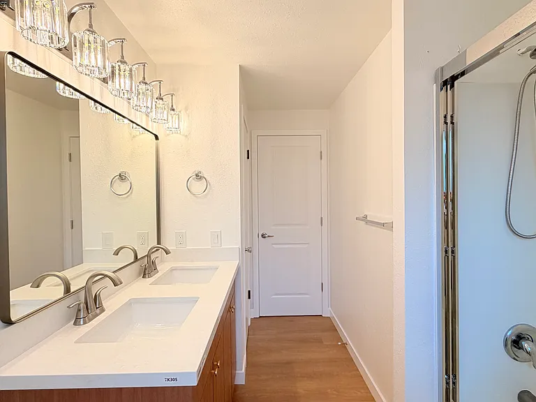 7233 Tacoma Ave S — Photo 14
