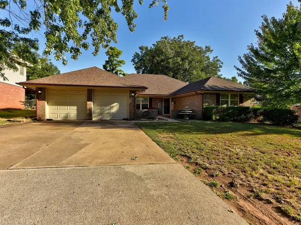 403 Kingston Dr, Yukon, OK 73099