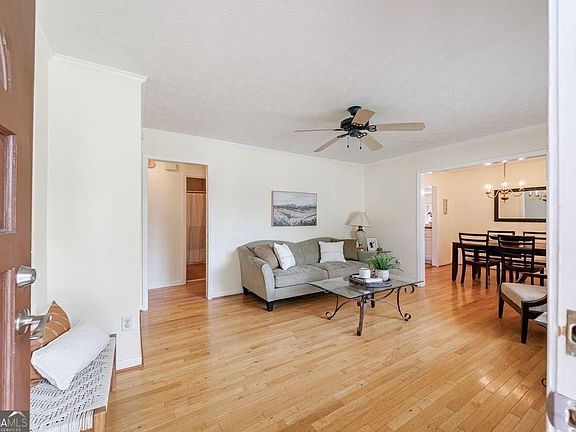 5th image of 3060 Wilson Rd