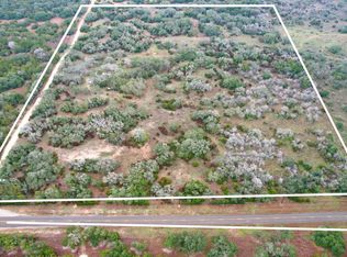 212 Summerhill Ln, Johnson City, TX 78636