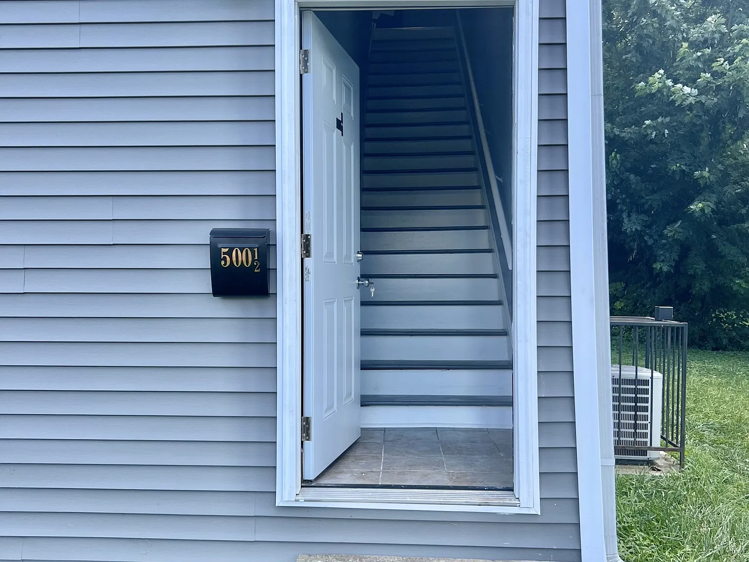 500 Beecher Street - 1/2 — Photo 4