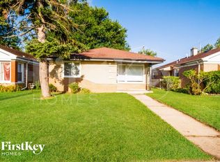 266 Paxton Ave, Calumet City, IL 60409