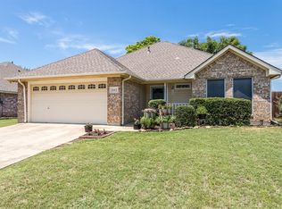 2612 John Dr, Denton, TX 76207