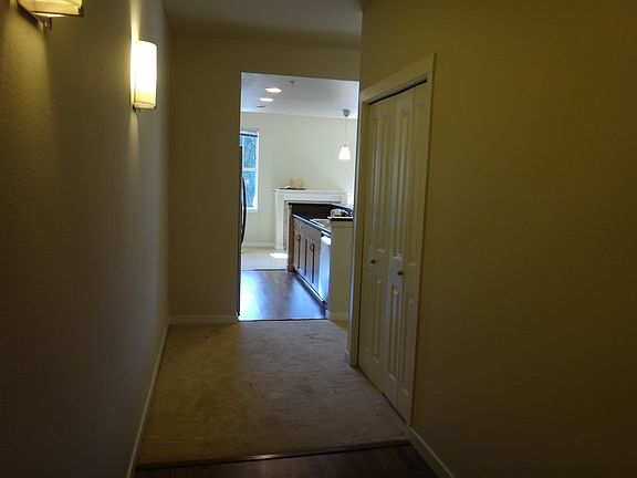 5th image of 16141 Cleveland St Unit 606