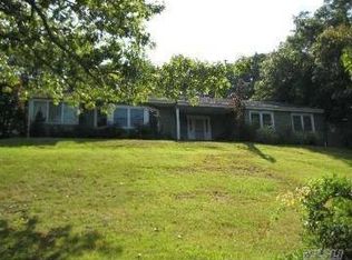 57 Bay View Dr W, Sag Harbor, NY 11963