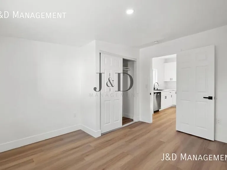 4251 College Ave — Photo 11