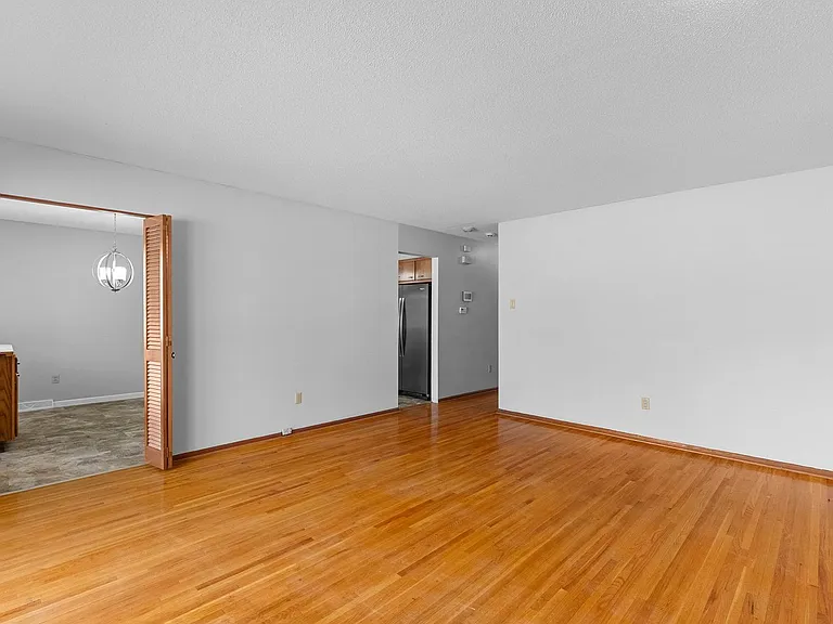 2606-2608 Eltarose Dr — Photo 12