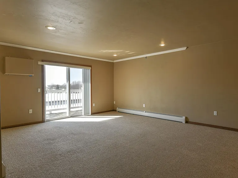830 E Elm Dr — Photo 7