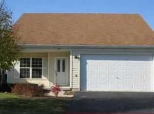 205 Fairwind Dr, Montgomery, IL 60538