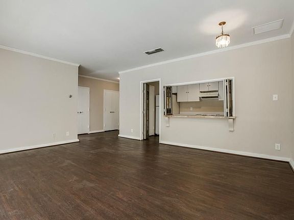 4th image of 6211 W Northwest Hwy APT G213