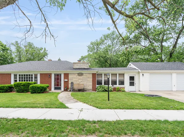2201 W Acres Rd, Joliet, IL 60435