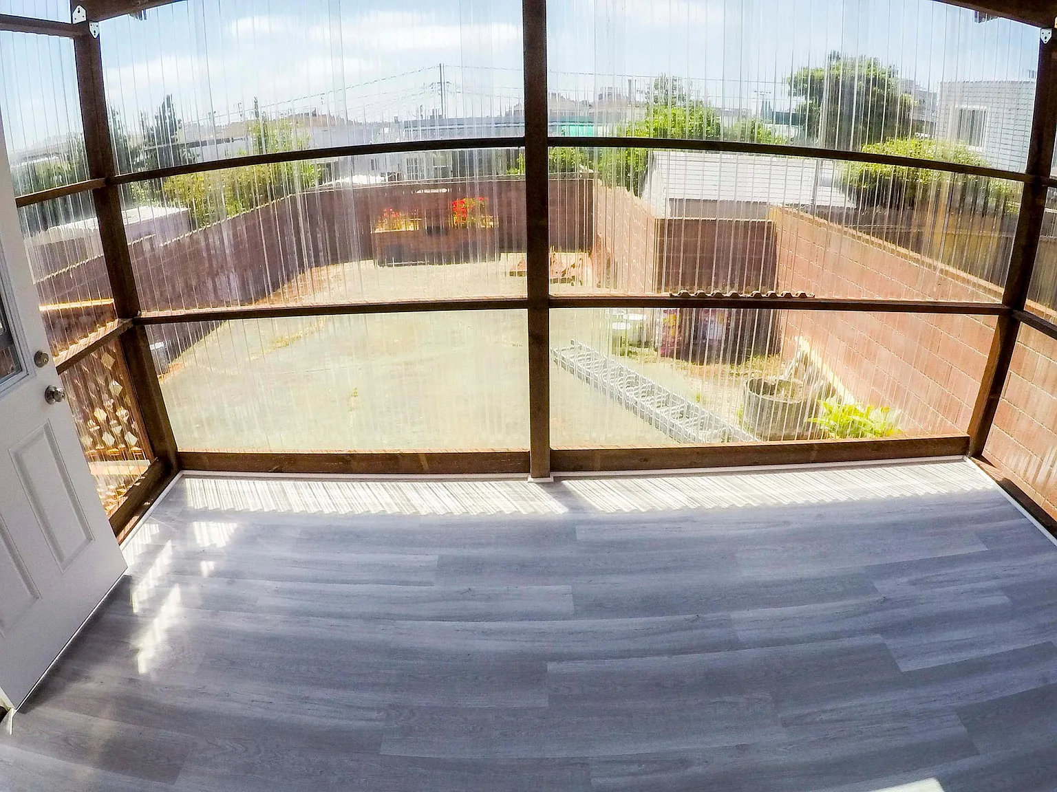 438 Willits St — Photo 4