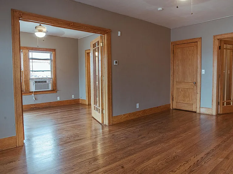 1318 N Robinson Ave — Photo 12