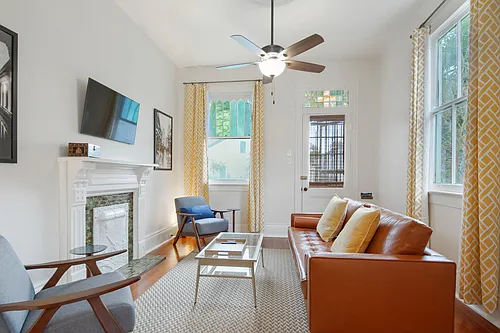 1433 Dauphine St #2 Photo 1