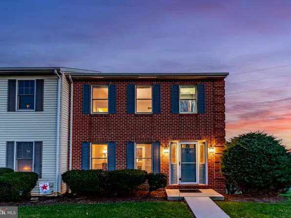 460 Allenview Dr, Mechanicsburg, PA 17055