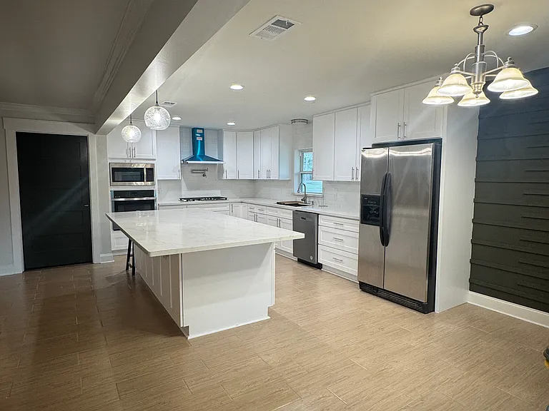 1156 Tara Blvd — Photo 1