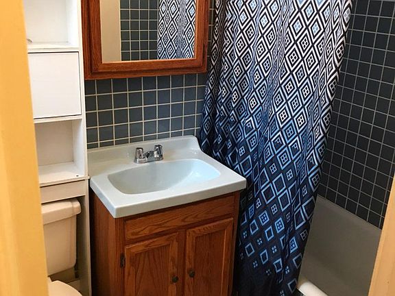 2nd image of 3156 W Cullom Ave