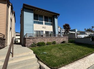 910-914 Palm Ave #A-B, Huntington Beach, CA 92648