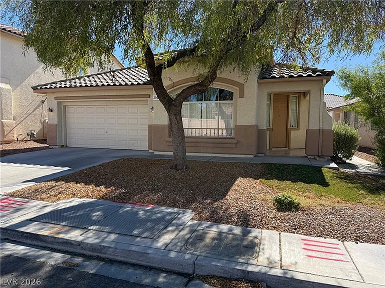 2994 Harbor Heights Dr — Photo 1