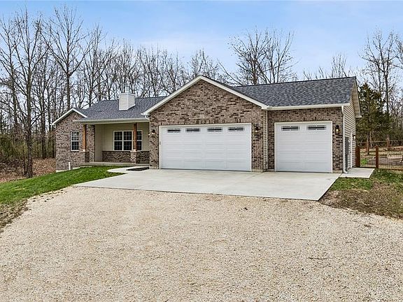 3rd image of 619 N Ethlyn Rd