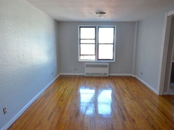 2nd image of 4720 40th St APT 2B