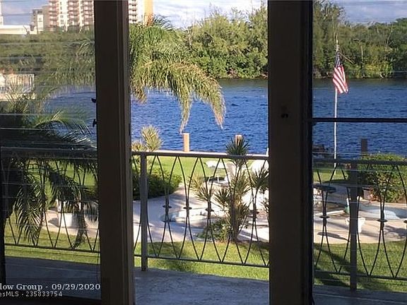 5th image of 900 Intracoastal Dr APT 25