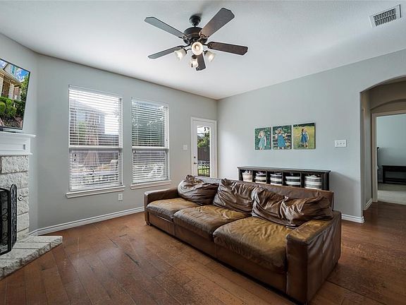 2nd image of 711 Marina Vista Dr