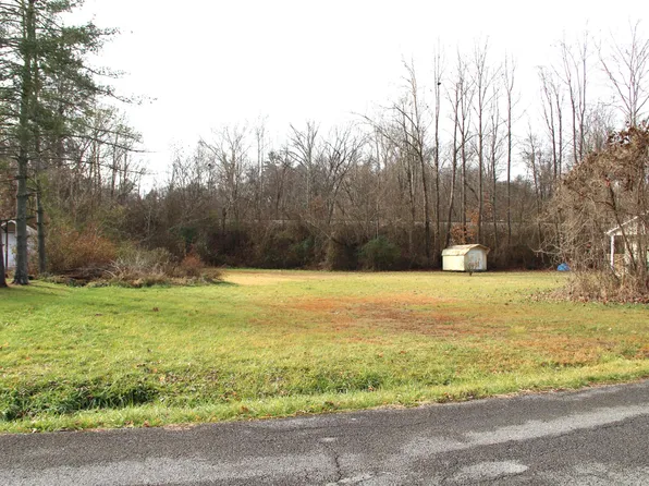 9999 N 5th St, Williamsburg, KY 40769