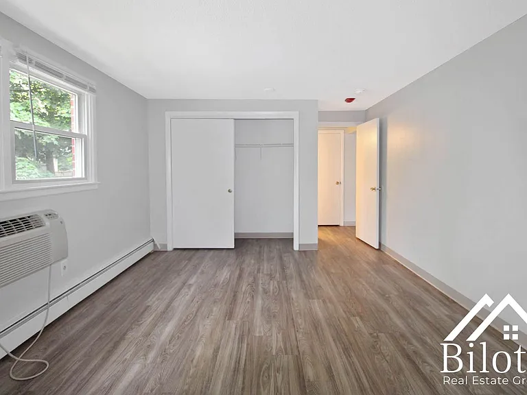 Hillside Terrace Apartments — Photo 18