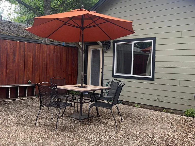 280 E 4th Ave — Photo 14