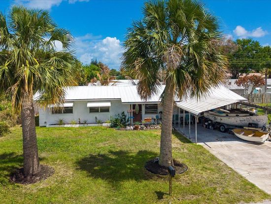3141 NE Spruce Ridge Avenue, Jensen Beach, FL 34957