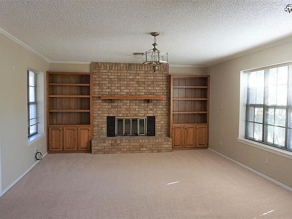 3rd image of 2406 Bryan Glen St