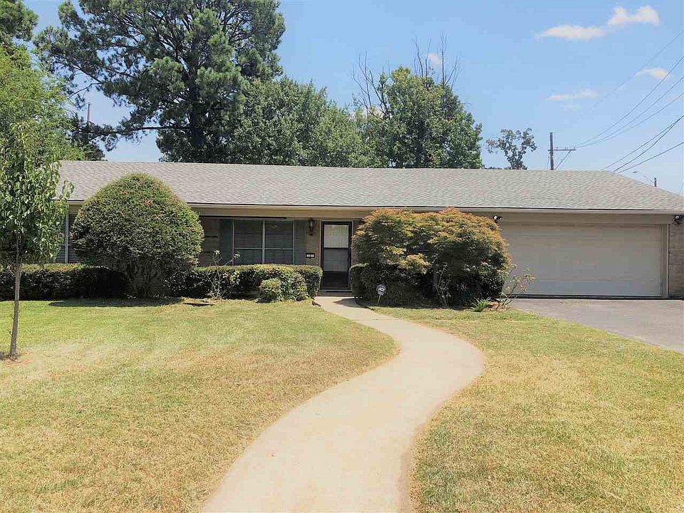 1st image of 1 Amesbury Cir