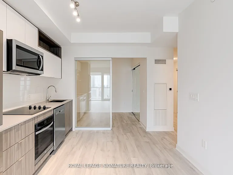 135 Lower Sherbourne St #2729 — Photo 17