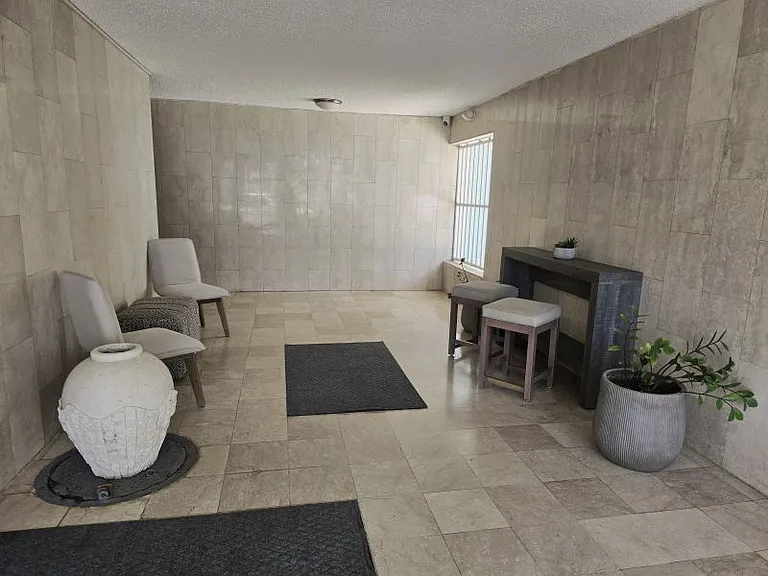 Calle Gardenia 37 Condo Reina del Mar 10A — Photo 14