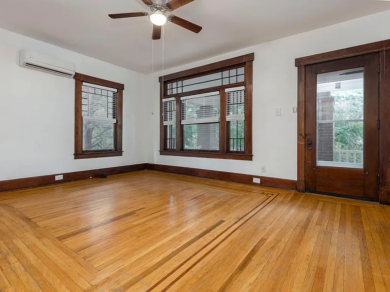 145 N Keats Ave — Photo 5
