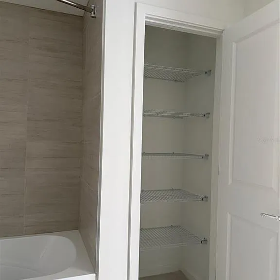 NE Pga Boulevar — Photo 14