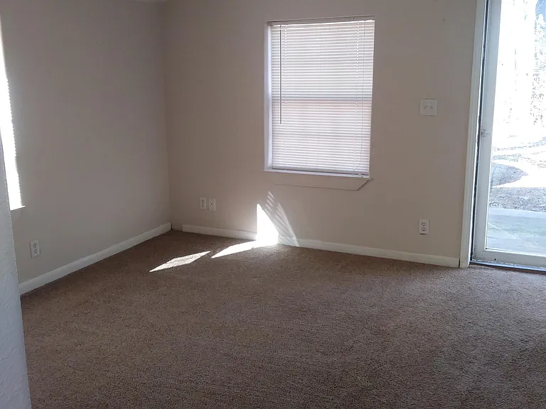 1140 Madison St #1265 — Photo 7
