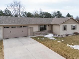 1113 Silver Birch Dr, Menasha, WI 54952