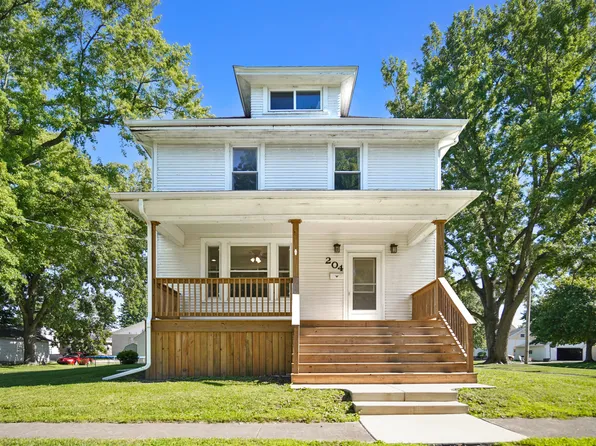 204 E 3rd St, El Paso, IL 61738