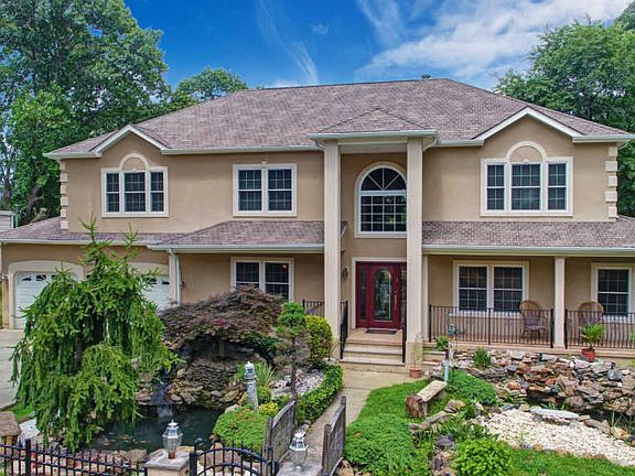 5th image of 109 Shady Lane Dr