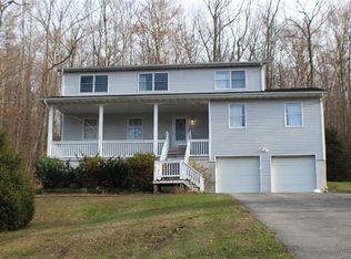 76 Timber Ridge Rd, Newburgh, NY 12550