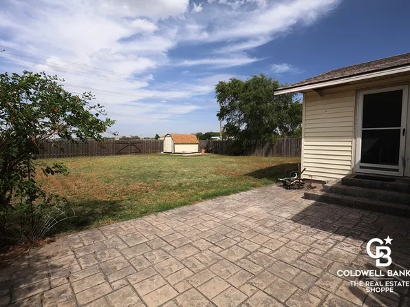 1003 W Campbell St, Garden City, KS 67846